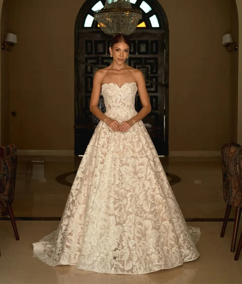 Customized Simple Strapless Sweetheart Off-The-Shoulder A-Line Satin Lace Wedding Dresses with Brush Train for Beach