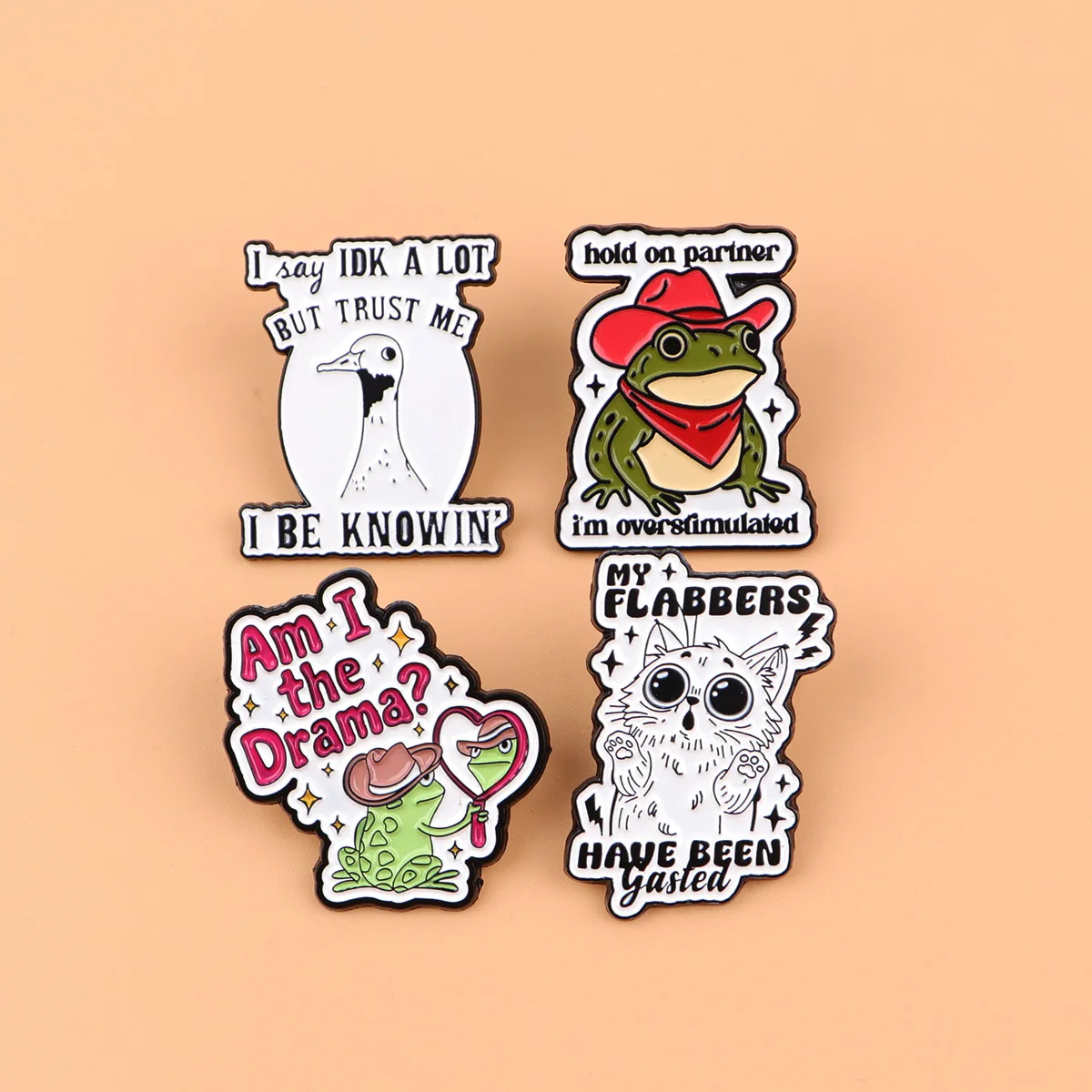 Bonito dos desenhos animados citação gato lapela pinos para mochilas macio esmalte pino masculino feminino broches emblemas pino em roupas jóias acessórios