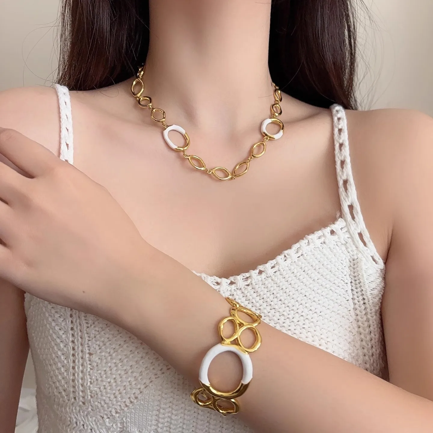 Exclusive Minimalist High-End Vintage Enamel Glaze Multi-Color Mosaic Hollow Circular Opening Bracelet Jewelry