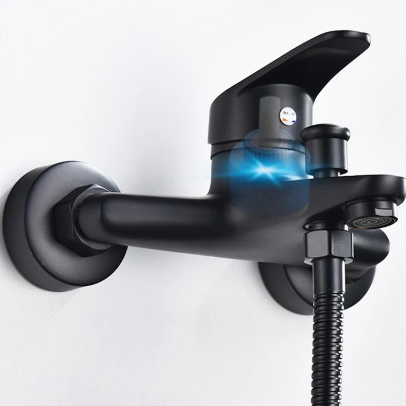 มัลติฟังก์ชั่นก๊อกน้ำอ่างผนังติดตั้ง Bath Mixer พร้อมดึง Diverters ฟังก์ชั่นอ่างอาบน้ำก๊อกน้ำสำหรับหัวฝักบัว