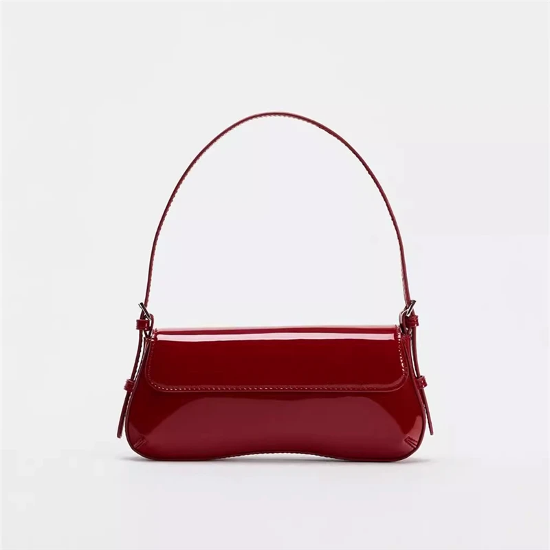 

Fashionable Commuter Women's Bag 2024 Autumn New Style Single Shoulder Design Breadstick Bag Casual Underarm Bag