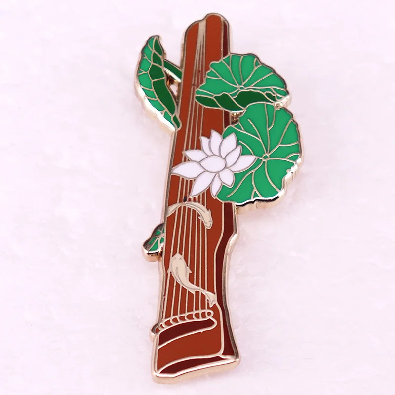 Pin esmaltado Guqin Guzheng de estilo chino, broche de loto y carpa, joyería de regalo, accesorios para tu bolsa de chaqueta