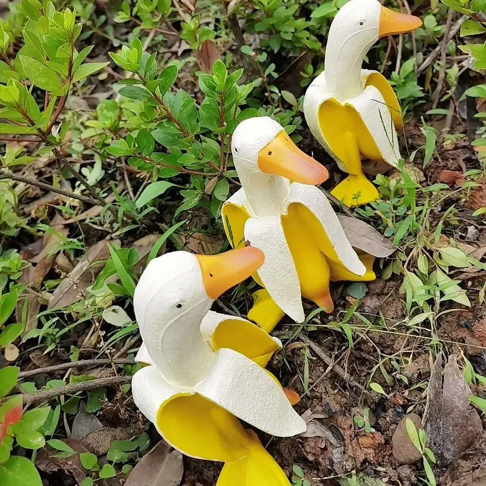 Yard Decorations Art Peeled Banana Garden Statue Creative Duck Statue For Outdoor Decor Garden Ornaments Accessories