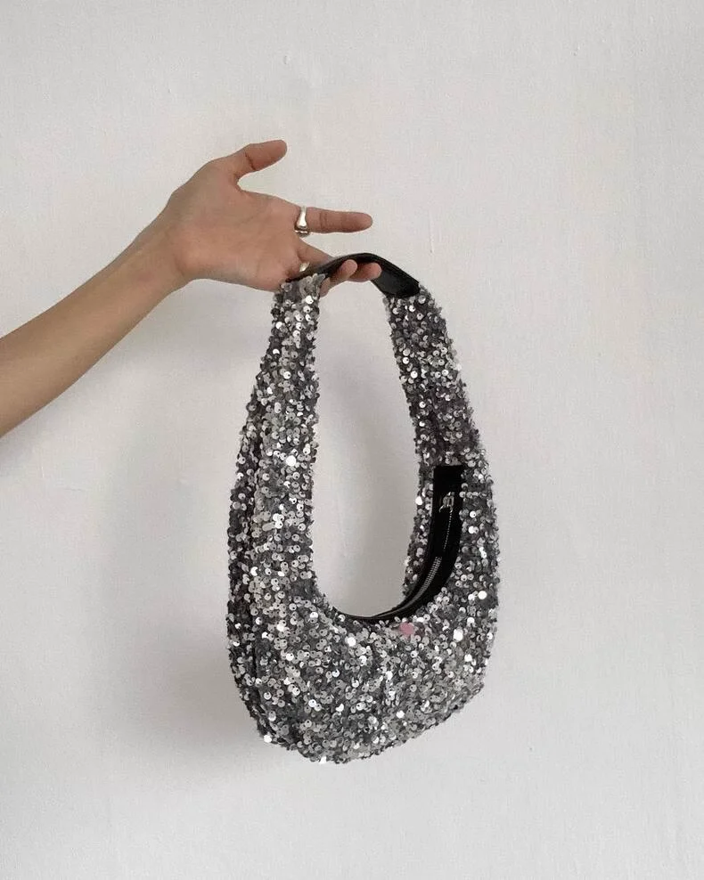 INS Net-Sac à main en forme de croissant de perles à paillettes fait à la main, pochette brillante, sac sous les bras scintillant, sac à épices rouge, soirée, même style