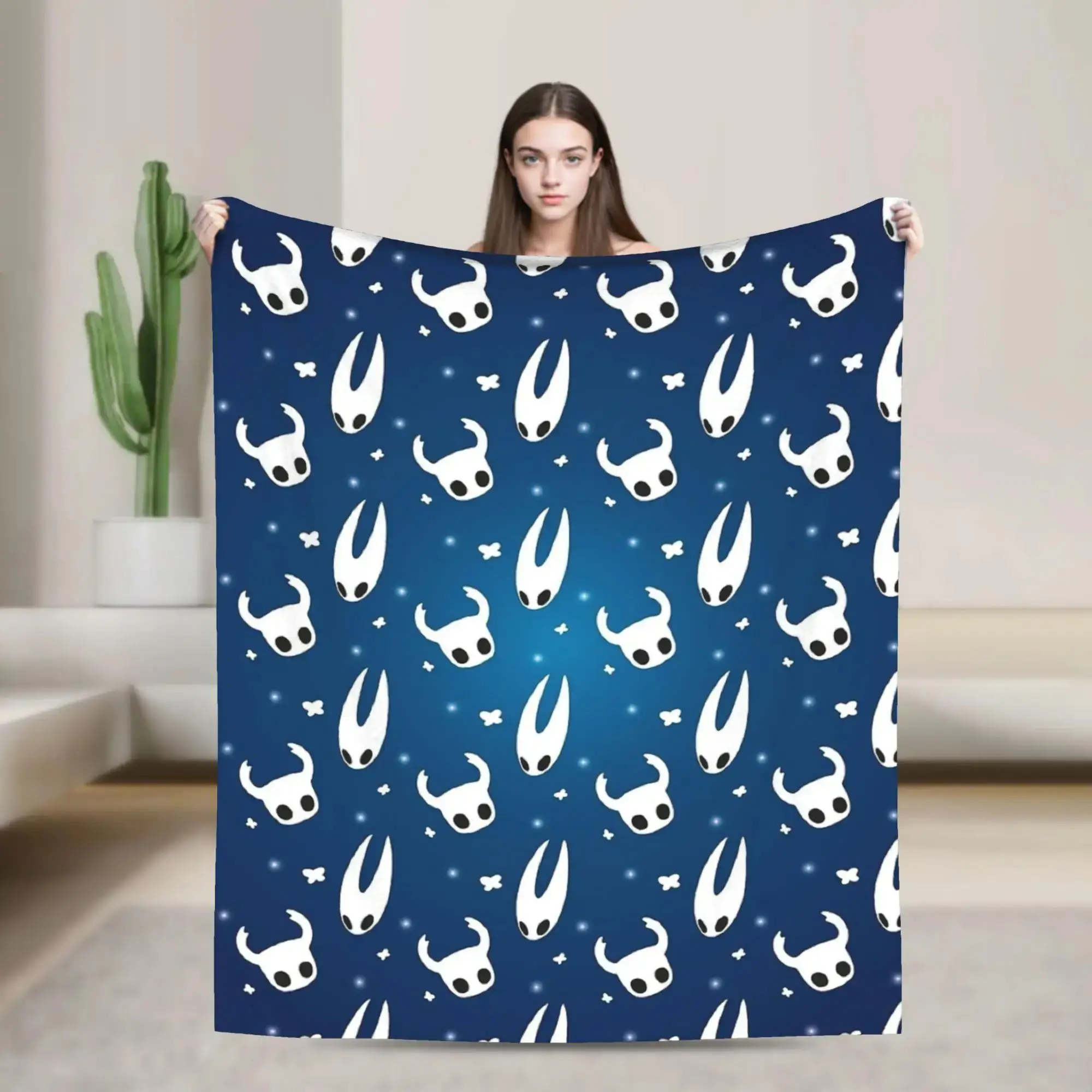 

Плед с милым рисунком Hollow Knight, мягкий и теплый, для зимы, пушистое покрывало для дивана, кровати, для мальчиков и девочек, домашний декор