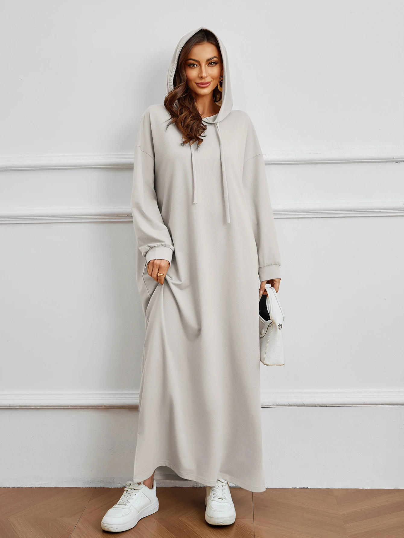 Abaya con capucha gris islámica para mujer, diseño de corte holgado con bolsillos, adecuado para salidas informales en ciudades de Oriente Medio, gran oferta, 2025