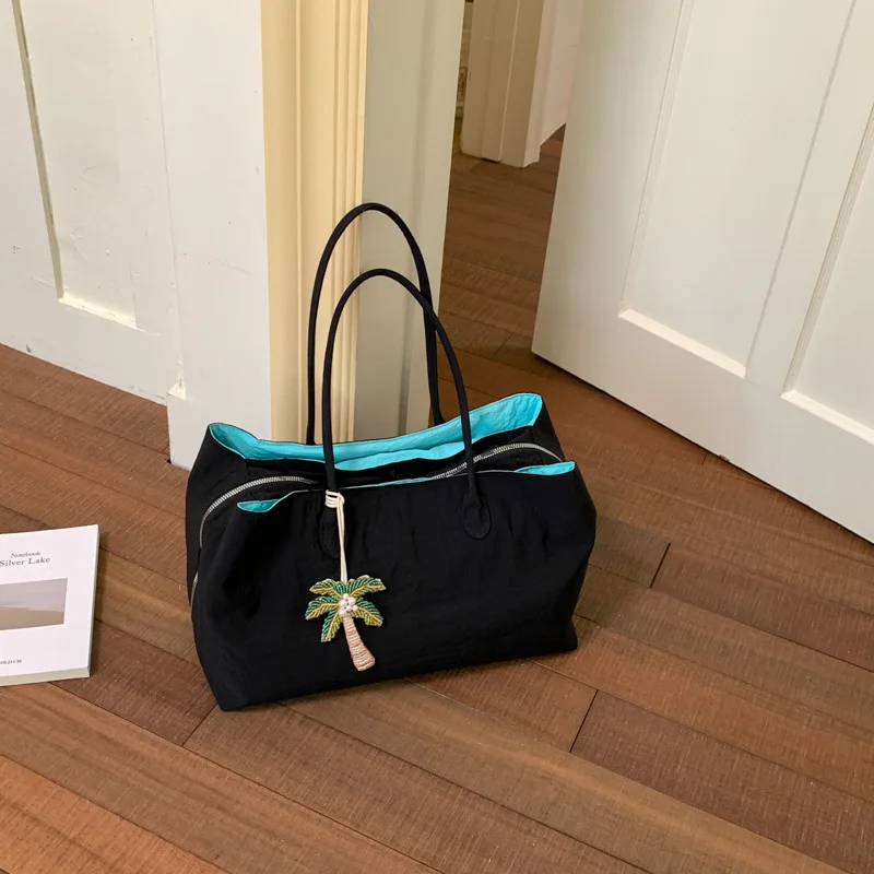 Women's Fashion Tote Bag Summer New Niche Design Contrasting Travel Multiple Compartments Large Capacity Single-shoulder Bag