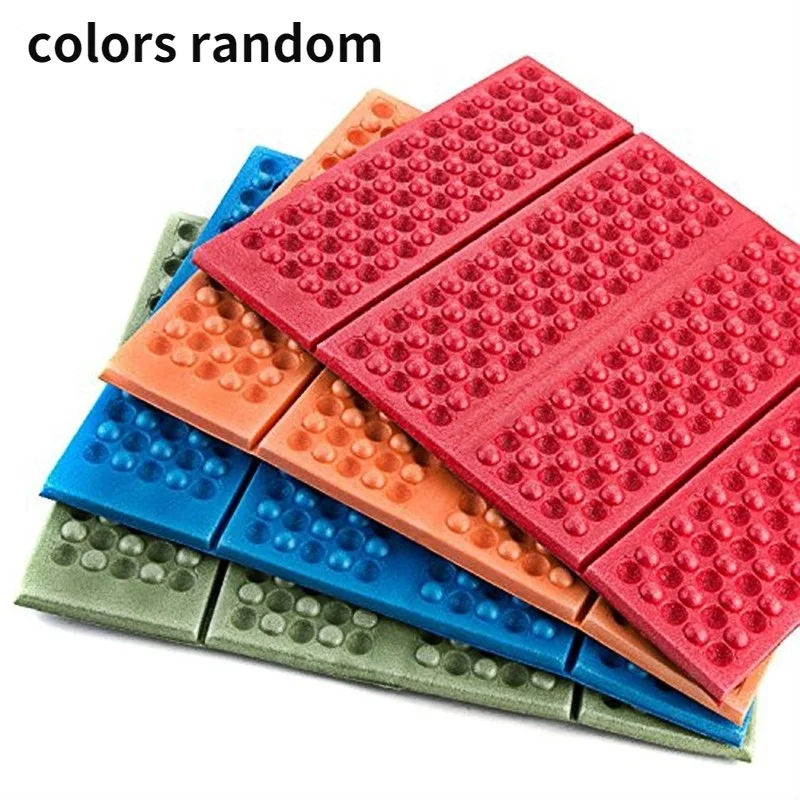 2026 New Random Color Portable Folding Small Seat Cushion 1Pc Moisture‑Proof Outdoor Sitting Pad Camping Travel Accessories