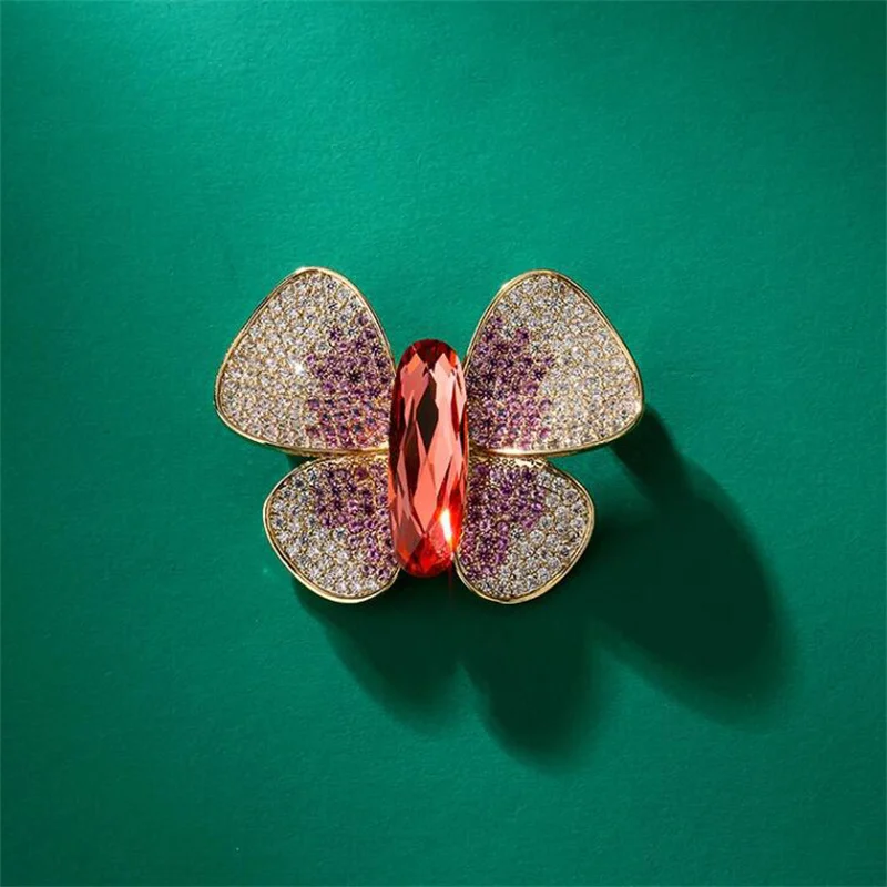 Fashion Advanced Sense Butterfly Brooch For Women Girls Elegant Luxury Corsage Temperament Suit Coat Accessories Pins Gifts