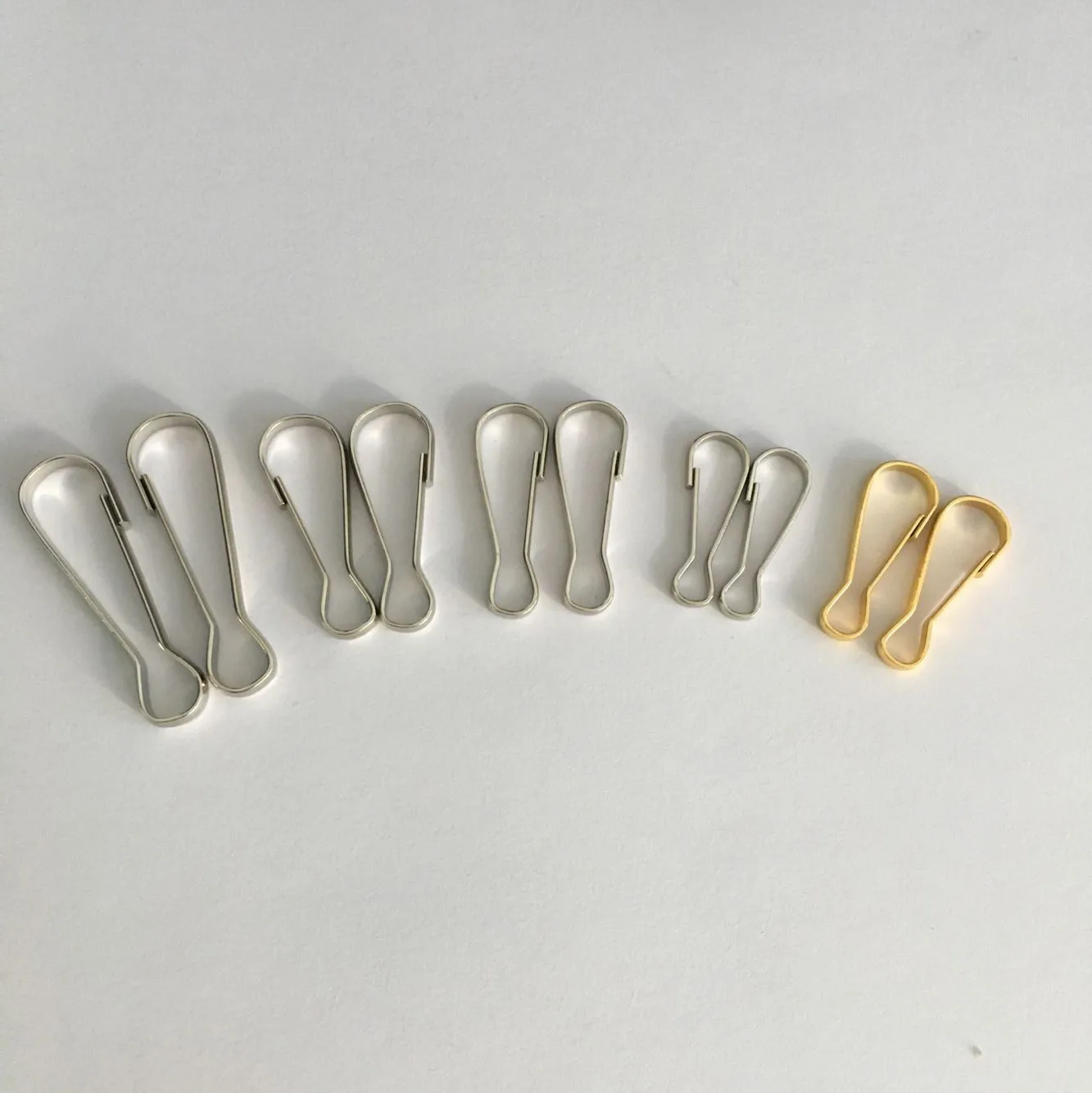 

Metal Spring Hook Chain Buckle Hook Spring Clip Hook Loop Buckle Used for Card Hanging Buckle Curtain Key DIY Handmade