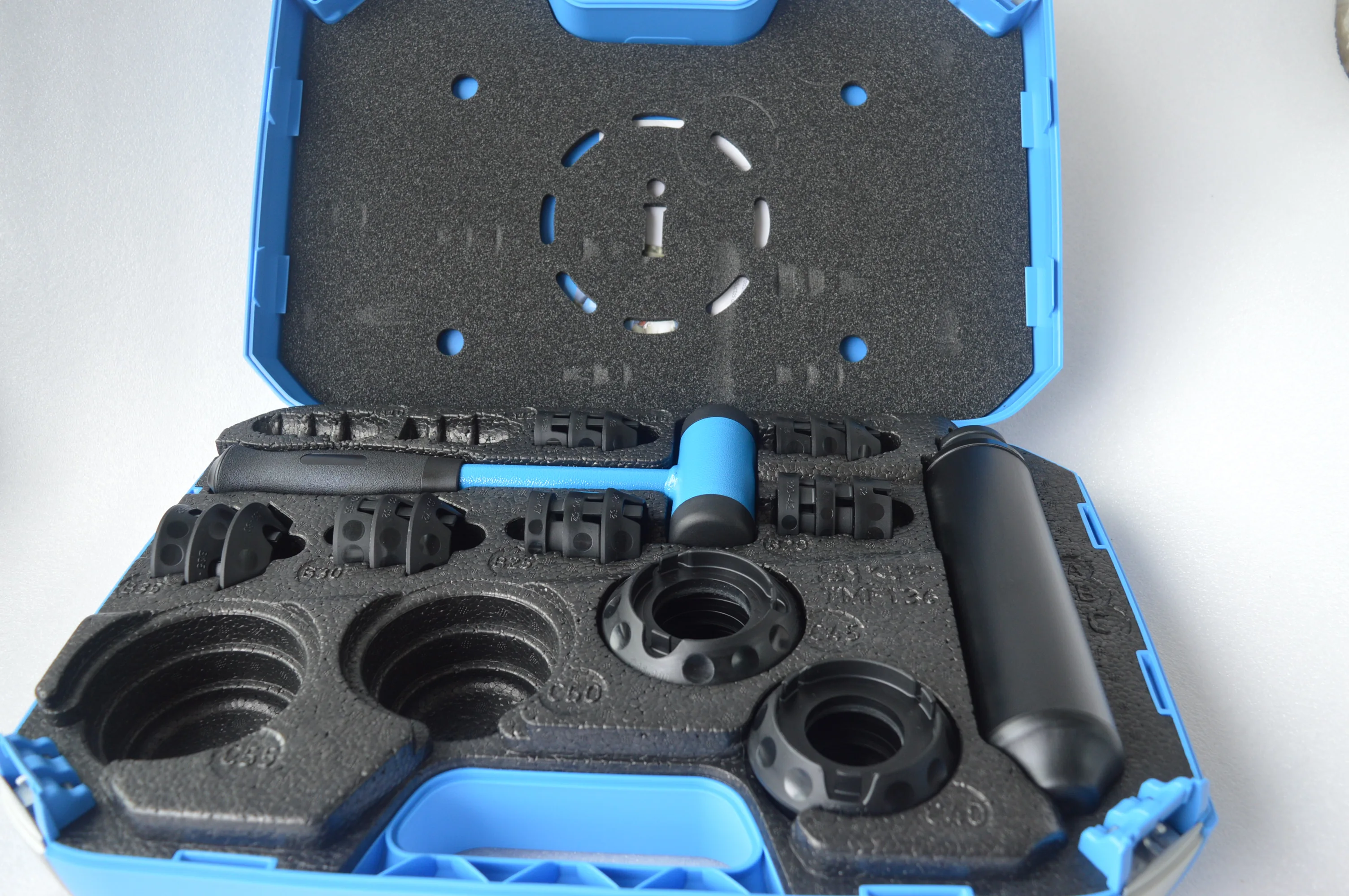 

Multi-purpose Kits for Quick and Easy Mounting and Dismounting TMMK 10-35