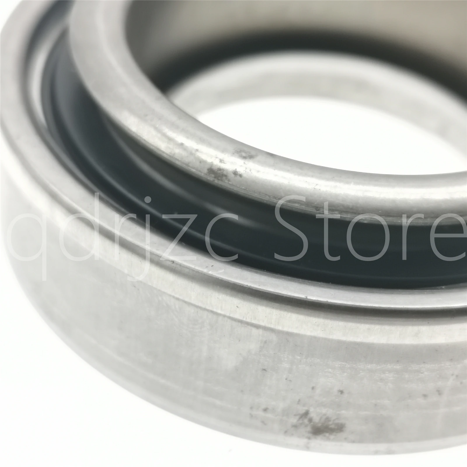 

Automotive Clutch Bearing RCT47SA6 53.5mm X 95.5mm X 32mm