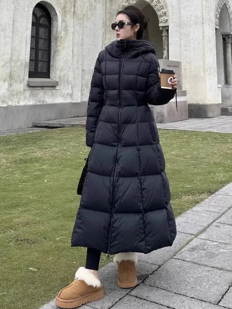 Piumino da donna invernale Cerniera spessa di alta qualità Migliori piumini lunghi Moda per il tempo libero Cappotto slim fit 90 Goose Down Donna