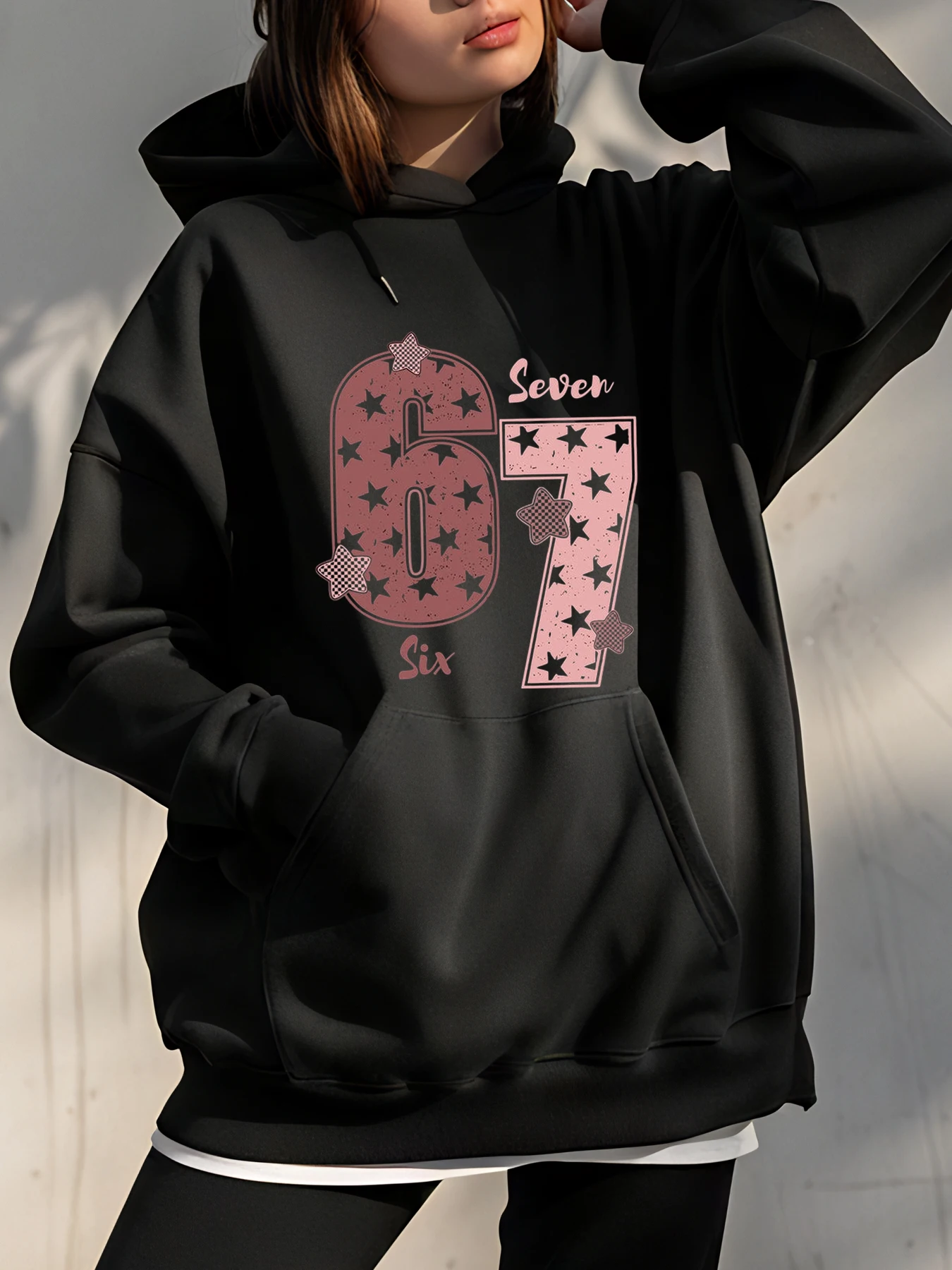 

Толстовка с капюшоном и принтом звезды на Хэллоуин, свободная посадка, повседневная толстовка, женская черная, розовая, номер 67, дизайн, уличная одежда в стиле Ins