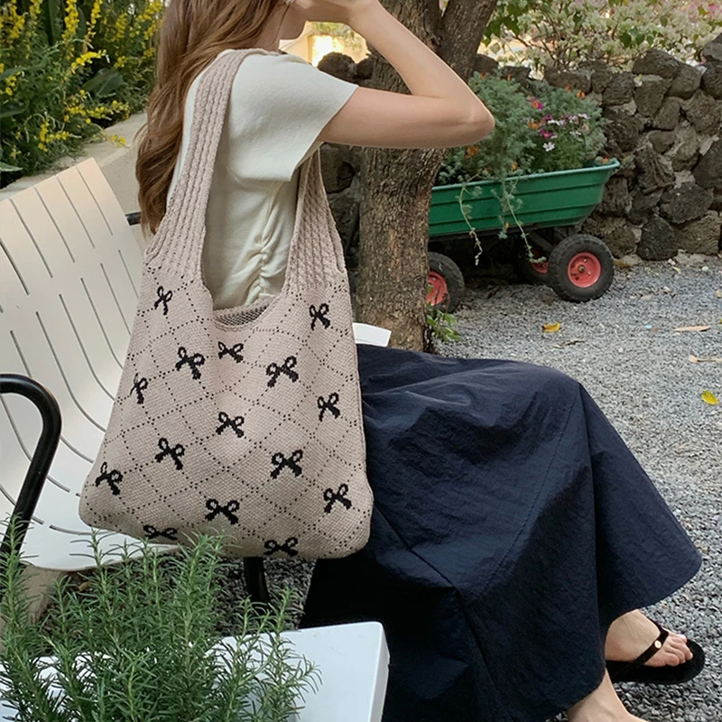 

Дизайнерская пляжная сумка через плечо для женщин, вязаная крючком сумка-тоут большой вместимости с узором в виде банта, вязаная сумка для покупок, дорожная сумка-тоут