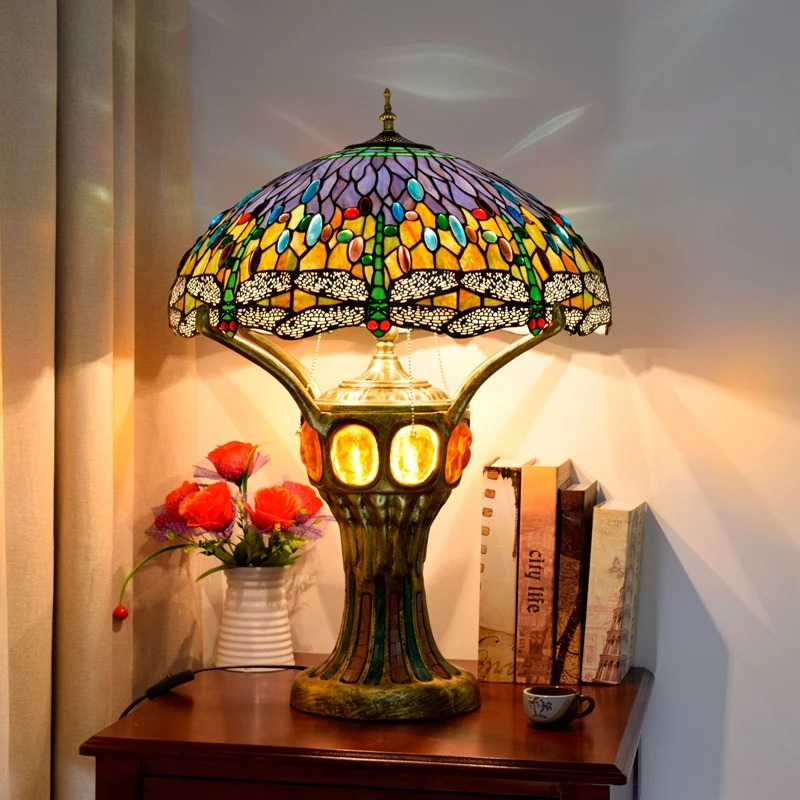 Vintage creative living room exhibition hall antique table lamp Tiffany stained glass green dragonfly bedroom large table lamp
