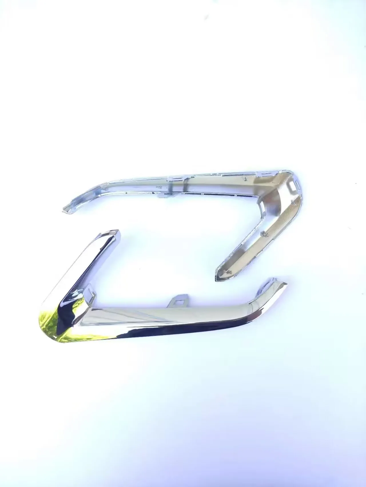 

1 шт. 23335550 23335551 рама противотуманной фары, отделочная полоса с подсветкой левая и правая 18-20 для GMC