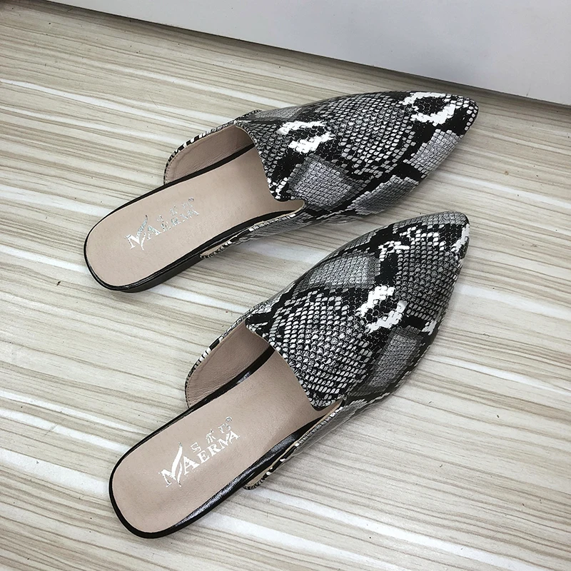 2023 Summer New Women Slippers Pointed Toe Snake Skin Flat with Girl\'s Sandals Fashion Sexy Out Door Slippers Size 33-44 Leather