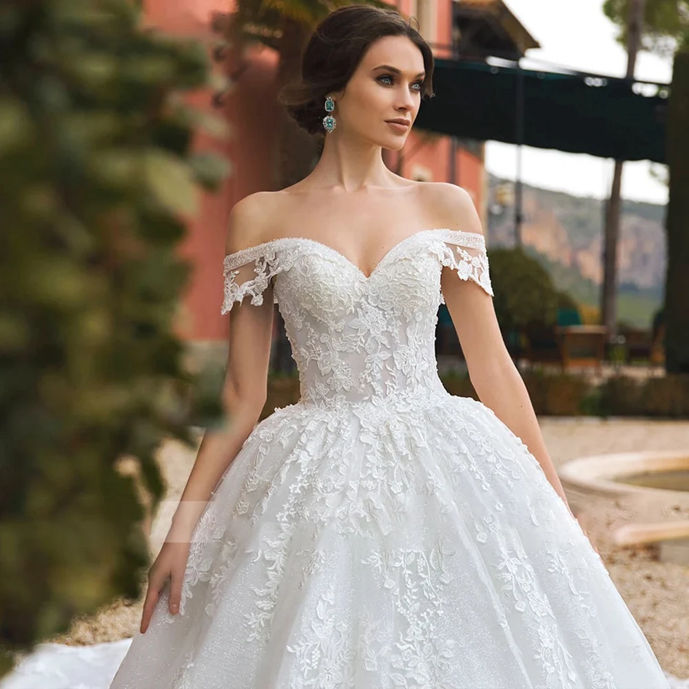 Sexy A Line Appliques Lace Glistening Wedding Dress Boat Neck Sleeveless Bridal Princess Customized Appliques Marriage Dress2024