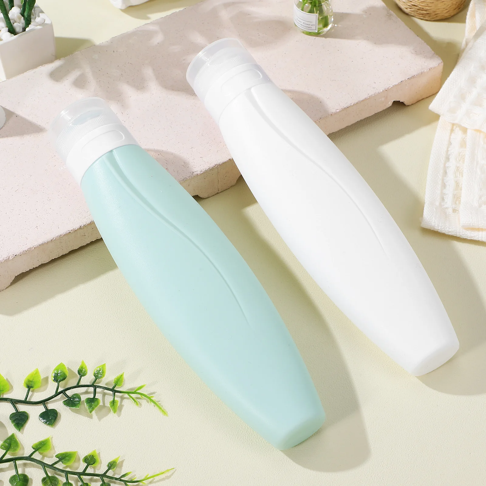 Bouteilles de voyage en Silicone de 150Ml, 2 pièces, conteneurs de toilette rechargeables pour shampoing, Lotion, après-shampooing, lavage du corps, ensemble à presser Portable