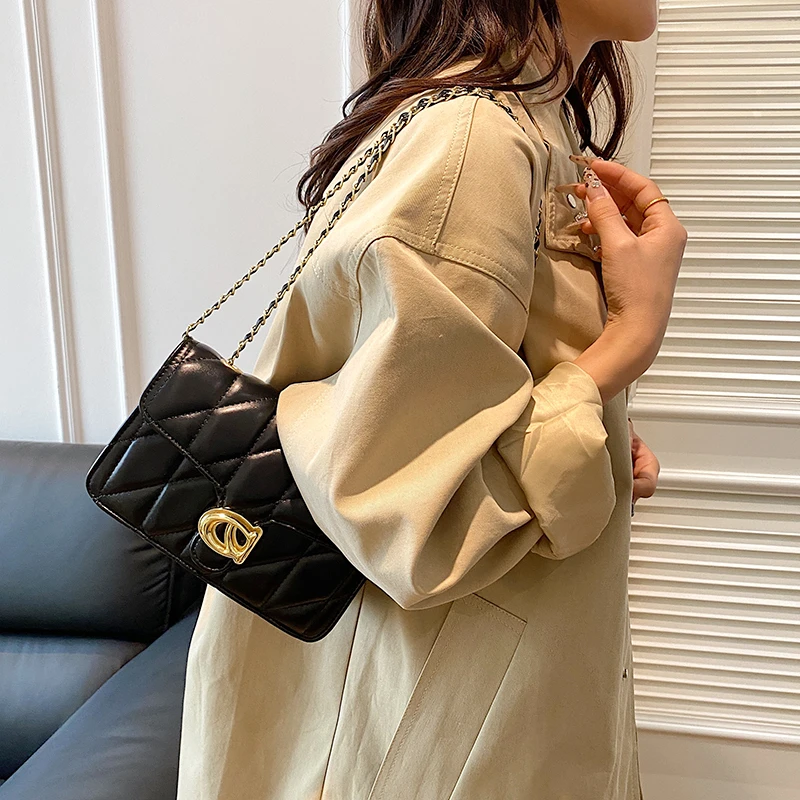 우아한 모나코 빈티지 경량 소프트 룩을 특징으로 하는 메테오 패턴 가죽으로 제작된 고급 여성용 숄더백