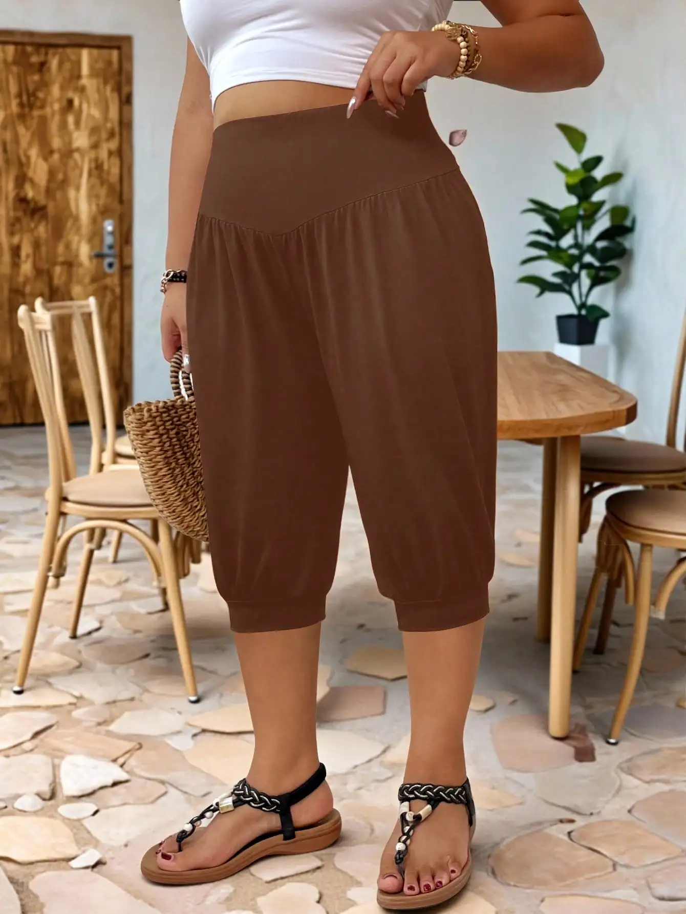 Women's Plus Size Cross High Waist Capri Harem Pants, Loose Elastic Cuff Casual Curvy Lounge Cropped Trousers view 3