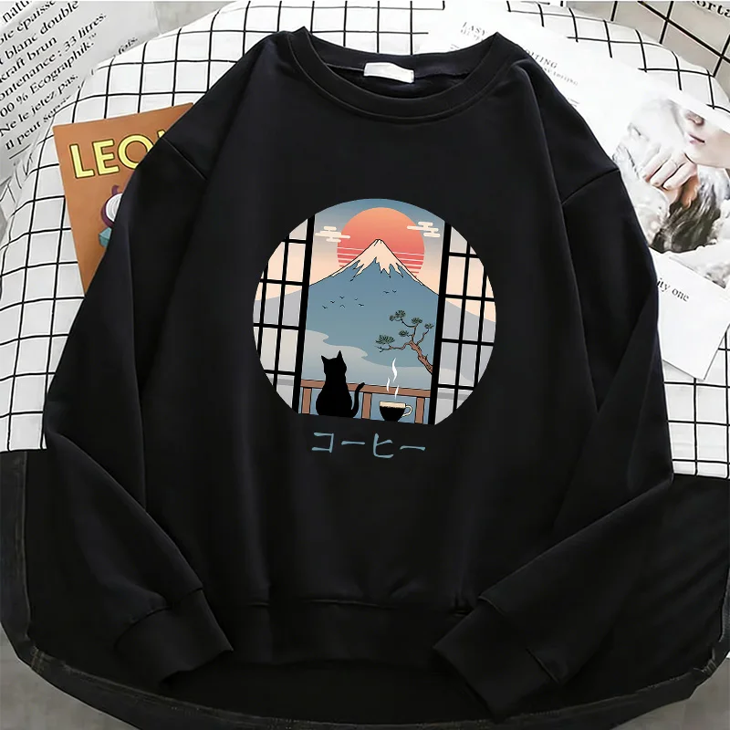 Round-neck Hoodie with Japanese-style Mount Fuji and Black Cat Coffee Illustrations, Loose-fit Long-sleeved Casual Top