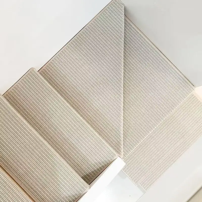 

Simple spinning sisal indoor wooden stair mat