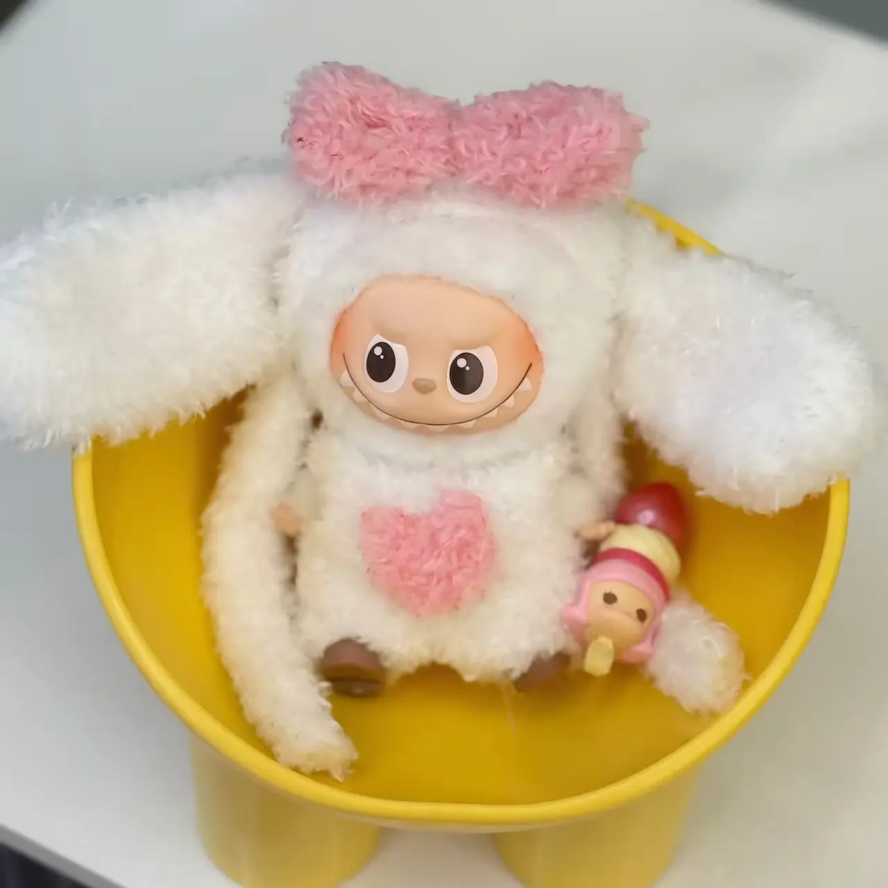 

Для Mini Labubu 4,0 булавка Monsters для юбки серии Love с бантом заколка для куклы Labubu наряд аксессуары для одежды