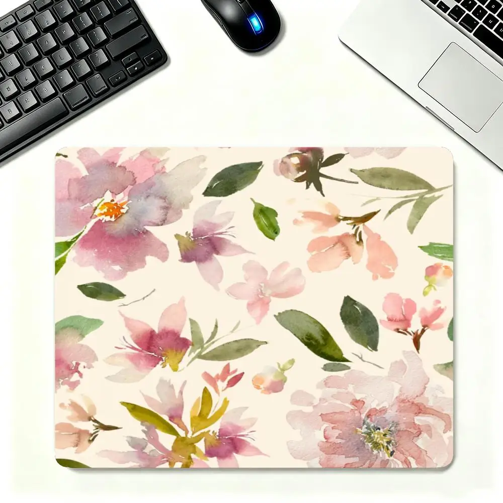 

old Red Berry & Sunflower Bouquet Pattern Large Mousepad, Durable Hemmed Edge Anti‑Slip Keyboard Pad