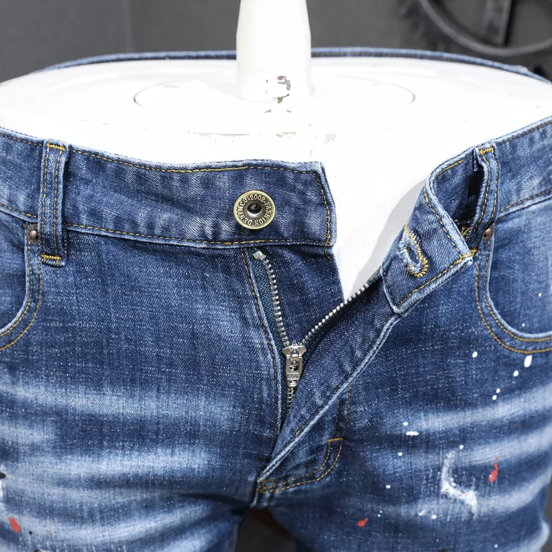 

Новые дизайнерские мужские джинсы, окрашенные, царапанные, стираные, ностальгические, эластичные, приталенного кроя, голубые, уличные, качественная сковорода.