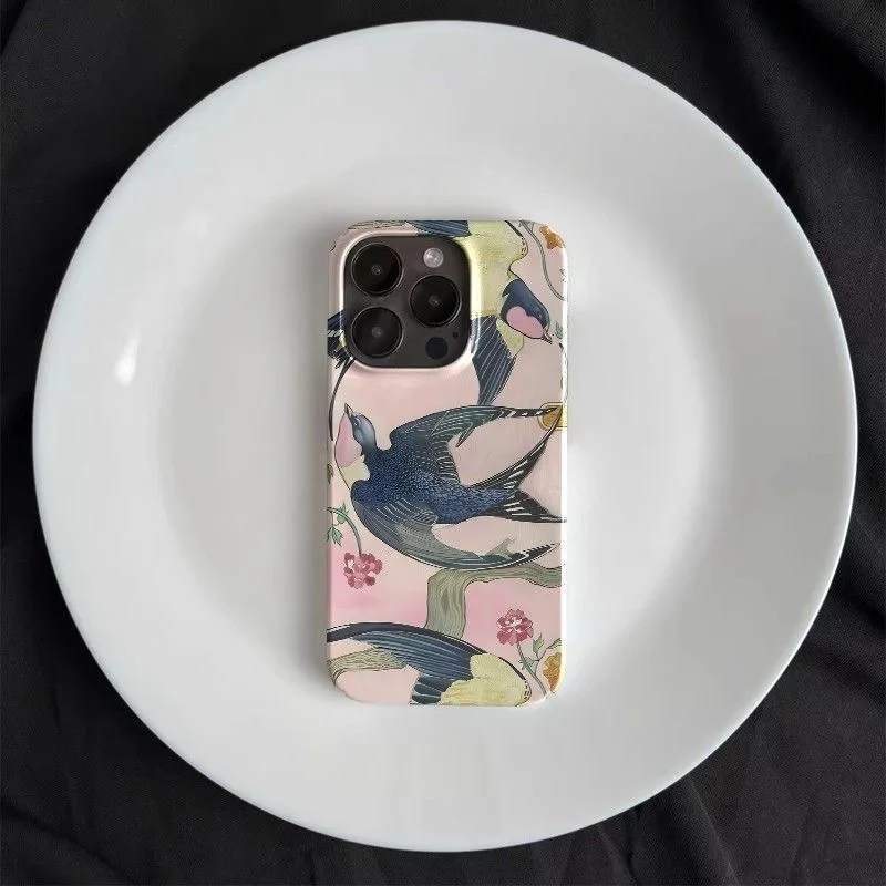 Funda de teléfono con diseño floral y golondrina de estilo chino tradicional para iPhone 16 15 14 11 12 13 Pro Max Plus contraportada