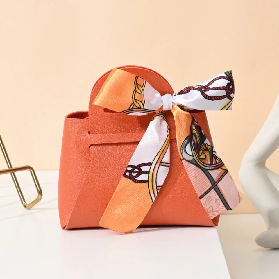 10/20/40 Stück verteilte Leder-Geschenktüten, Hochzeitsbevorzugungsbeutel für Gäste, Mini-Handtasche mit Band, Süßigkeiten-Verpackungsbox, Party-Dekoration – Detail 5