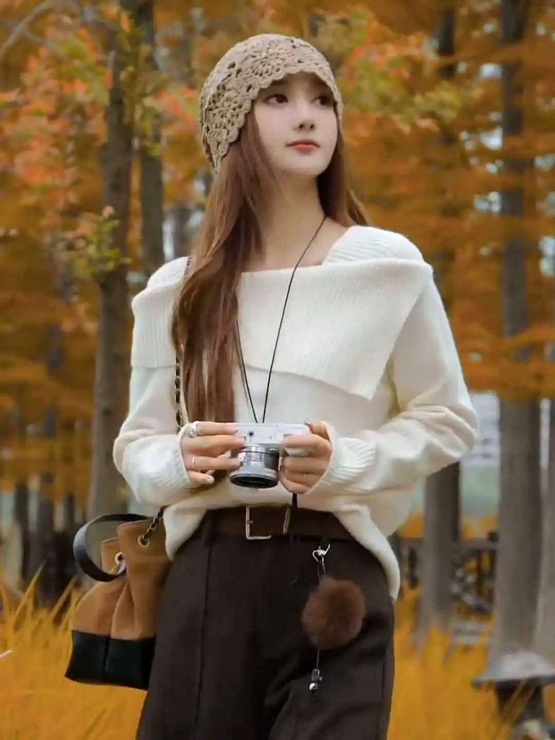 Damska sweterka na jedno ramię, dzianina, wyszczuplający krój, modny top, wiosna, jesień, zima, luźny krój, długi rękaw, okrągły dekolt.