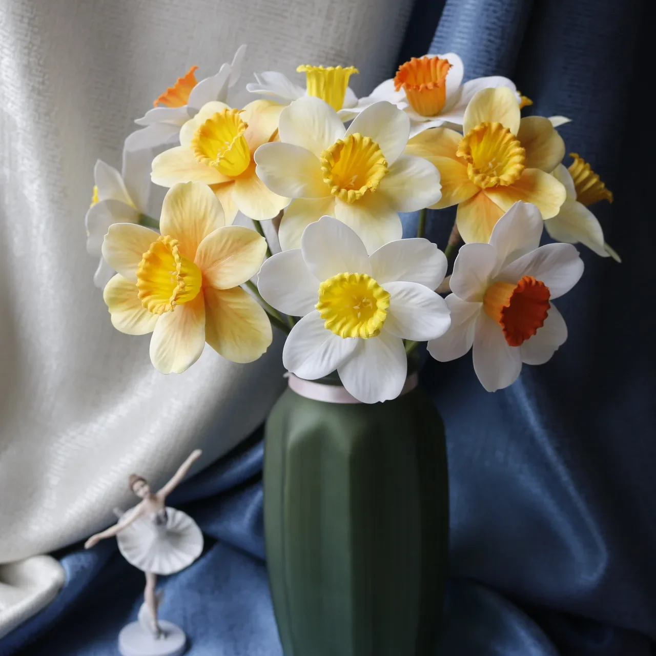 15pc Artificial Latex Film Narcissus Flowers Daffodil Diy Bouquet Wedding Flower Arrangement Home Events Party Decoration Flores