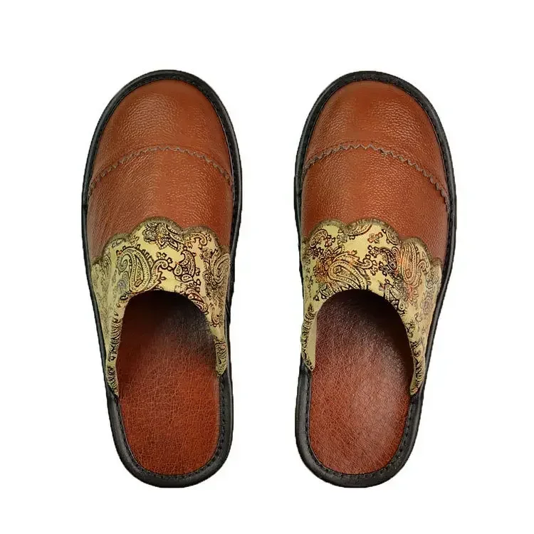 

XIHAHA весенние кожаные тапочки с вышивкой, мужская домашняя обувь, комнатные тапочки унисекс, мужские меховые шлепанцы, новые нескользящие тапочки