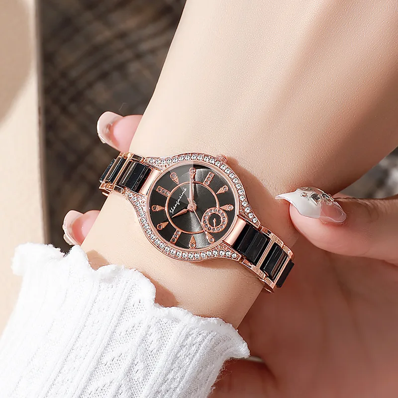 

1pc-Ladies' Fashion Quartz Strap Steel Strip Quartz Watch Ladies' Luxury Watch