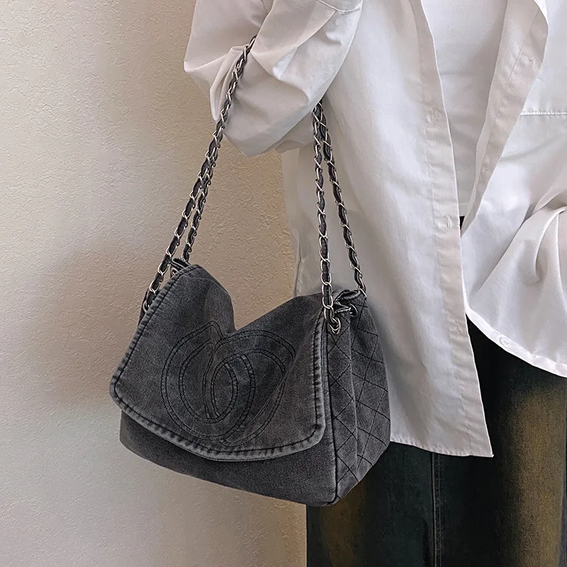

Retro Denim Shoulder Bag for Women - Fashionable Spacious Crossbody Purse, Vintage Stylish Tote, Versatile Casual Chic Handbag