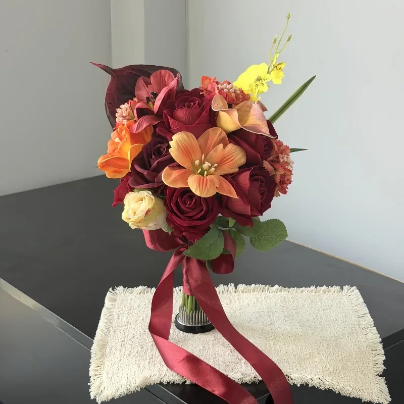 Chinese wedding groom kiss red rose bouquet engagement wedding show grass photo props red bridal bouquet
