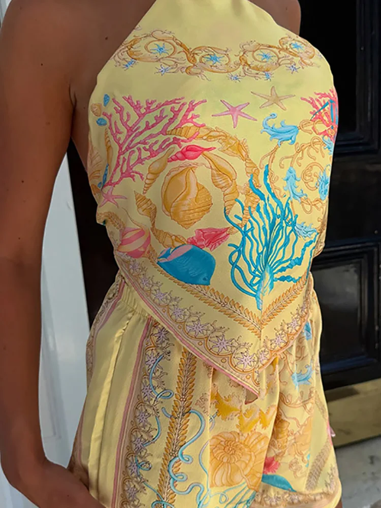 

Богемные шорты с эластичной резинкой на талии, атласный принт, облегающий женский комплект из двух предметов, новые летние пляжные костюмы с открытыми плечами