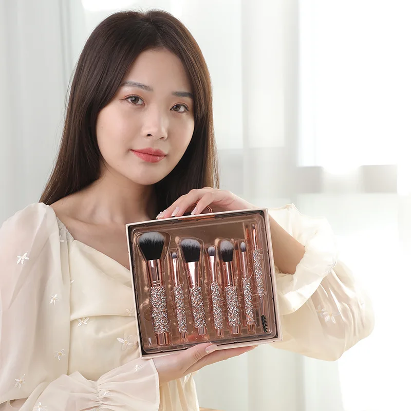

New 7-Piece Diamond Wrapped Beginner Tool Makeup Set Brush