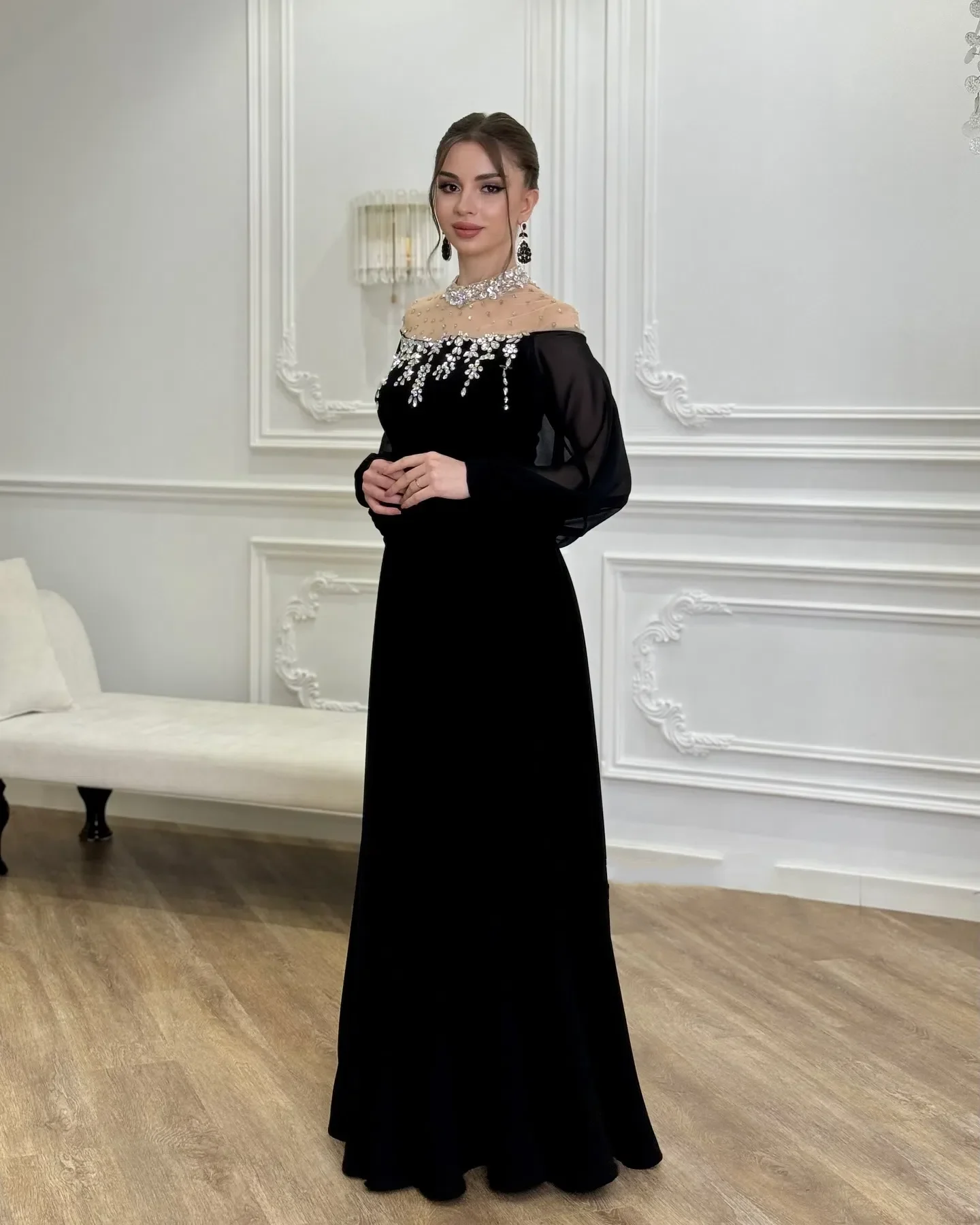 Aangepaste hoge kwaliteit klassieke prachtige mode chiffon plooi kralen strass a-lijn hoge kraag lange jurken galajurken