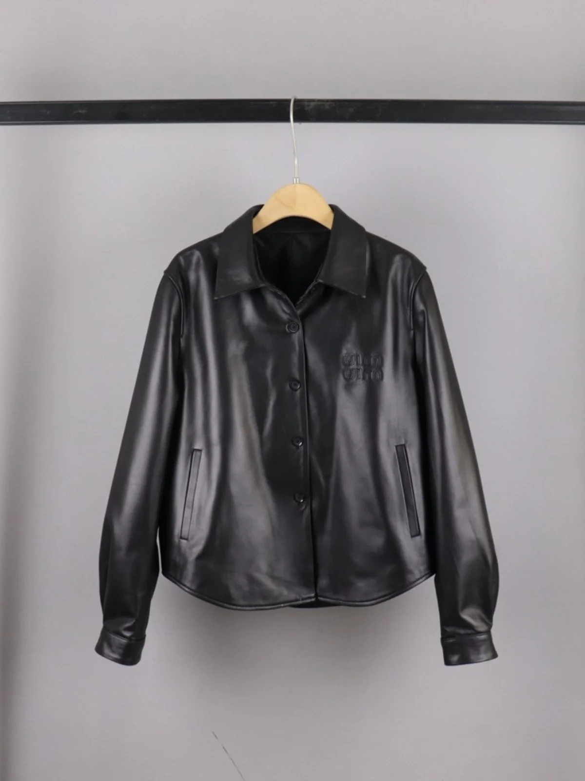 

Chen Mrs. Women's Lamb Leather Jaet Collar Casual ort irt Sle Zipper Closure Long Sve Autumn New Arrival