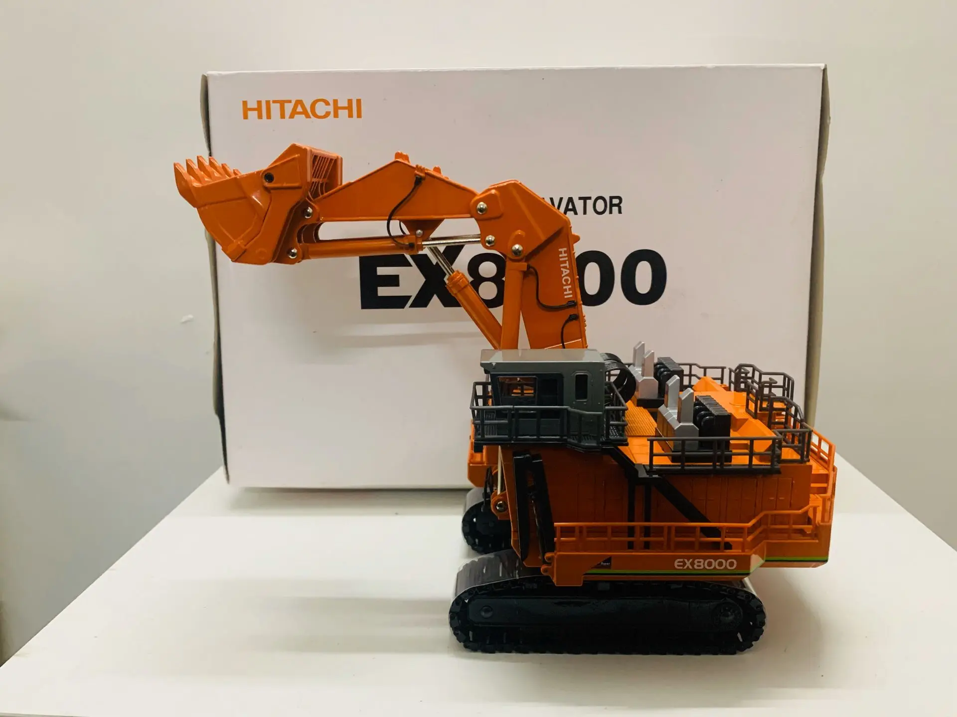 EX8000 Hydraulic Excavator Shovel 1/87 Scale Die-Cast Construction Machinery