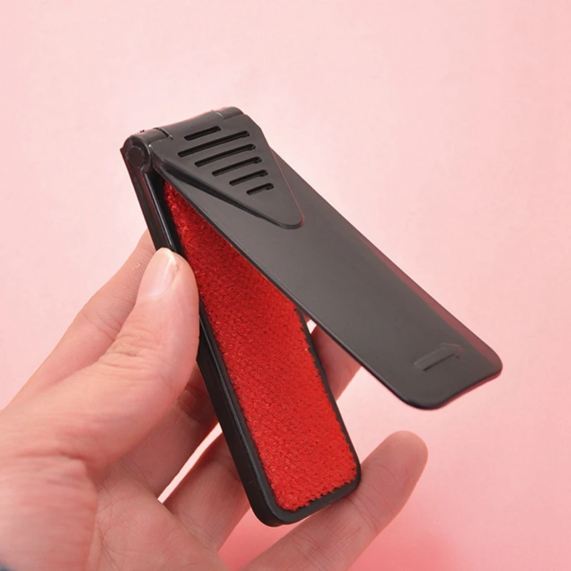 

Dust Removal Brush Clothing Lint Remover Dry Cleaning Brush