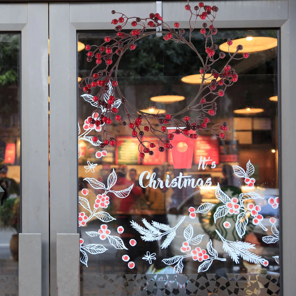 

1pcs Simulation Red Berries Pine Cone Green Leaves Wreath For Christmas Wedding Party Holiday Door Hanging Ornament Artificial