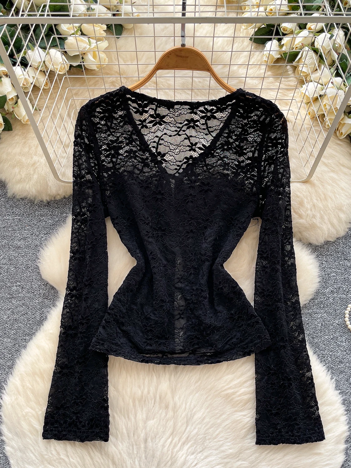 

Ele Hollow out Belted V-Ne Long Sve Lace Top Women's Autumn Thin Slimming Cardigan Knitted Casual Vintage Sle