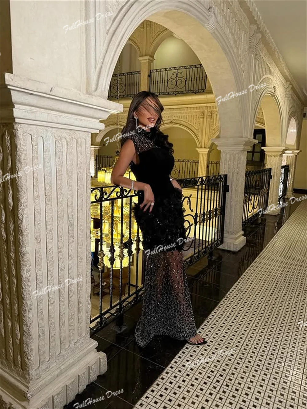 사용자 정의 만든 반짝 이는 국자 넥 구슬 이브닝 드레스 환상 민소매 바닥 길이 꽃 레이스와 섹시한 칼집 댄스 파티 드레스