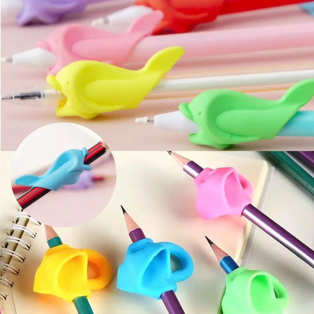 Random Color Fish Shaped Ergonomic Students Silicone Pencil Grips Training Grip Holder Posture Correction Tool Writing Aid Grip