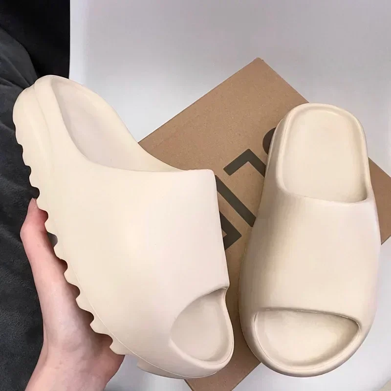 New style High-quality super-soft EVA sole summer men's bathroom slippers household slippers couple beach sandals men's slipper